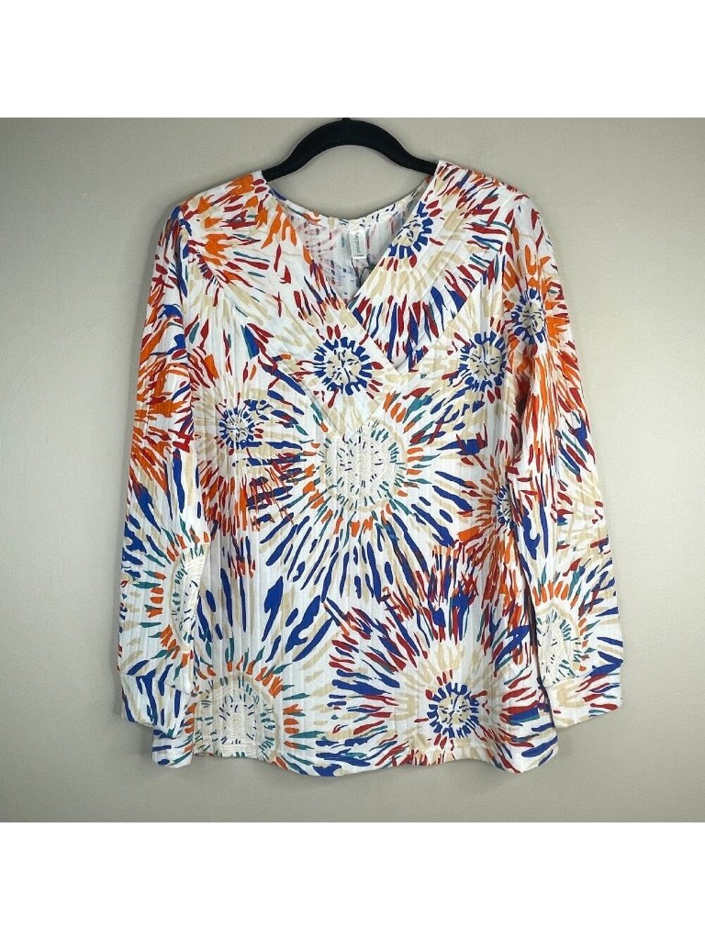 Boutique Colorful Top NWT Large Fireworks Print Floral Bright Art To Wear Comfy